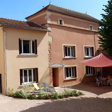 Holiday home Chaleureux A La Ferme Pres De Vulcania Avec Jardin Et Activites Enfants - Fr-1-489-166