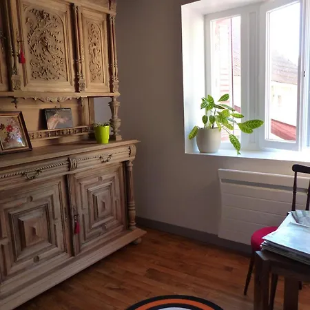 Holiday home Chaleureux A La Ferme Pres De Vulcania Avec Jardin Et Activites Enfants - Fr-1-489-166 Vicq (Allier)